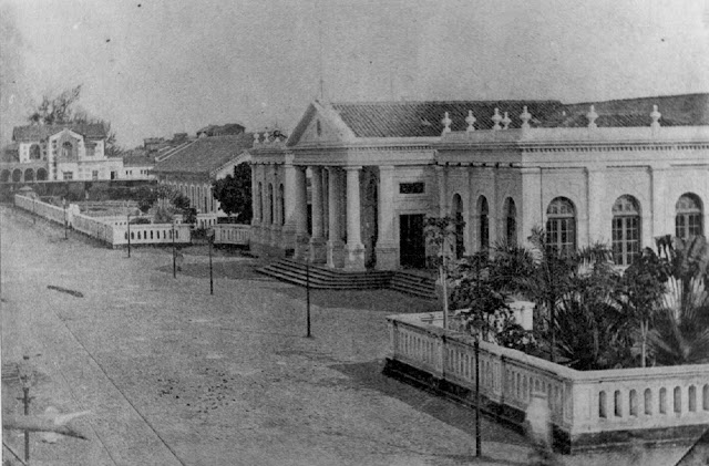 Praça Castro Carreira, a Praça da Estação