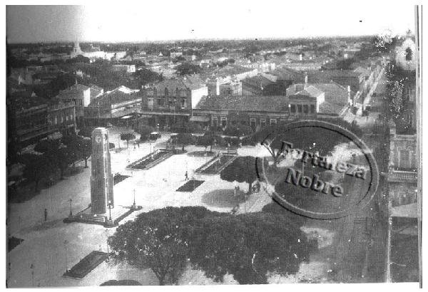 °°°Praça do Ferreira - Foto tirada de cima do Excelsior -Anos40°°°
